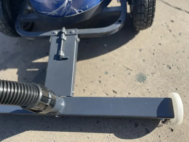 Dirt Eater Big Boss large HEPA industrial vacuum in action